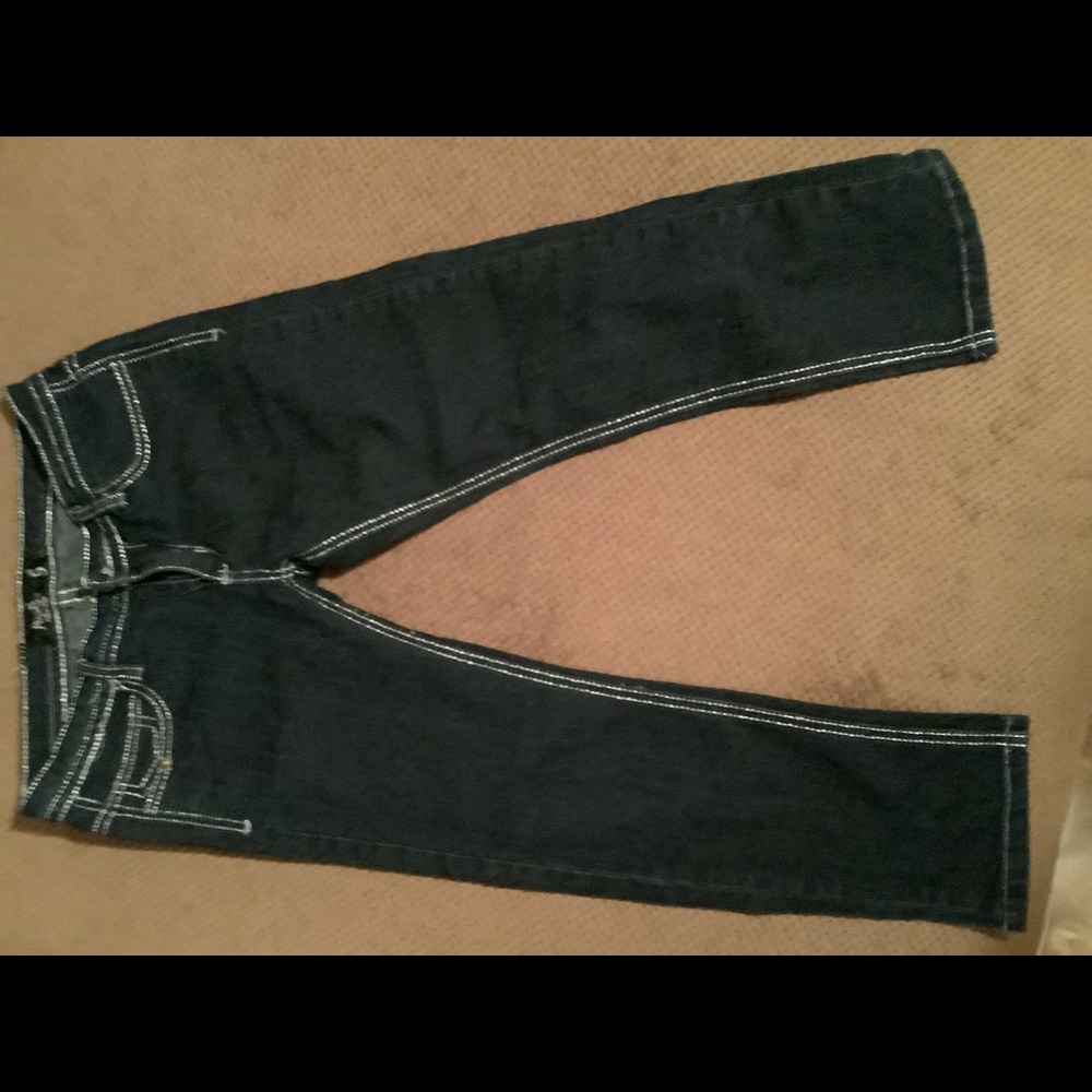 Jean capris - Picture 3 of 3